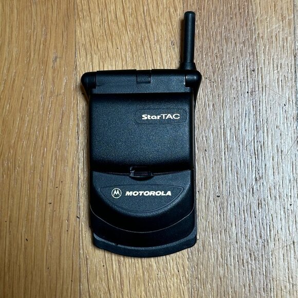 Original 1999 Motorola StarTac 3000 cellular telephone - Picture 6 of 8